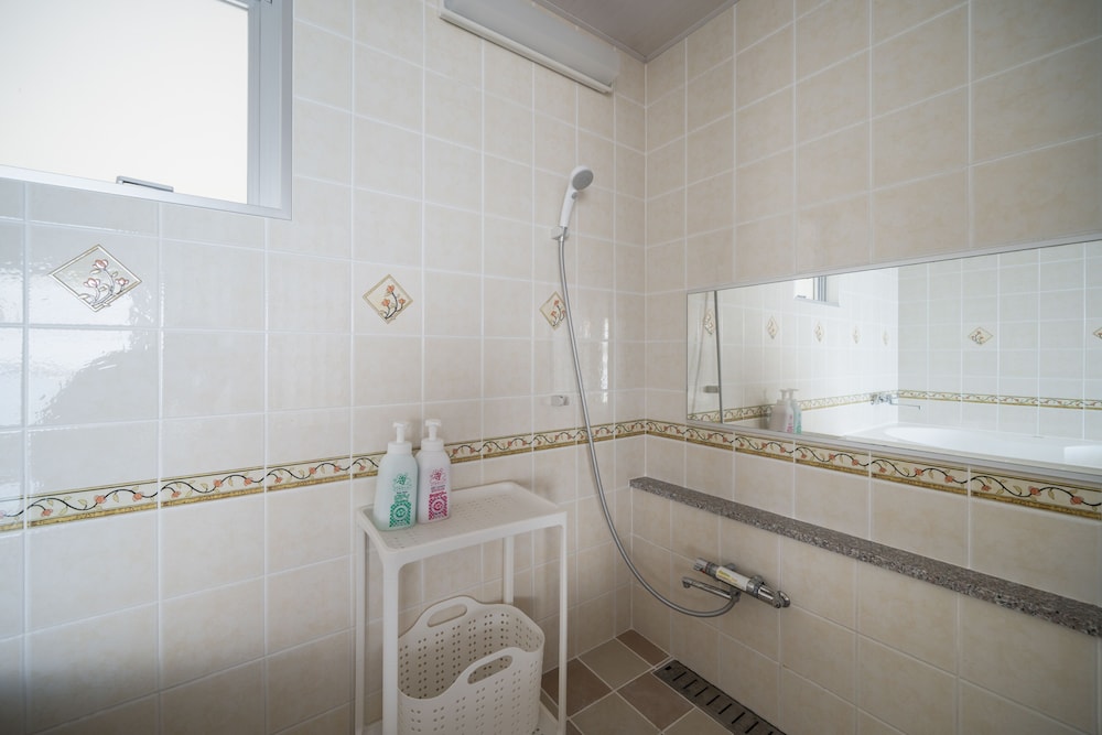 Basic Room, Non Smoking (202-NORTH) photo 3