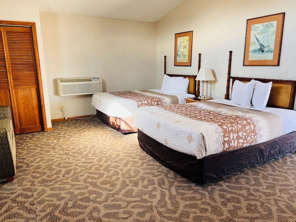 Suite, 2 Queen Beds, Non Smoking