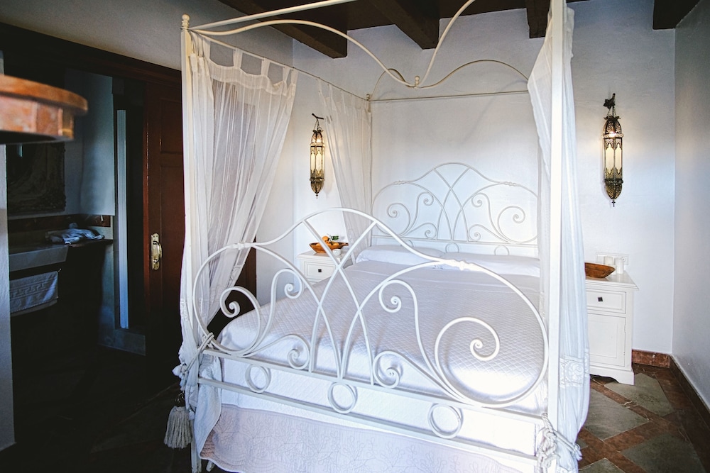 Deluxe Double Room - Photo 1
