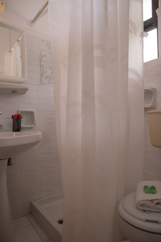 Studio (2 Adults) - Photo 9