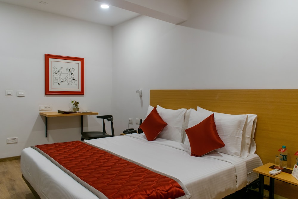 Deluxe Room - Photo 3
