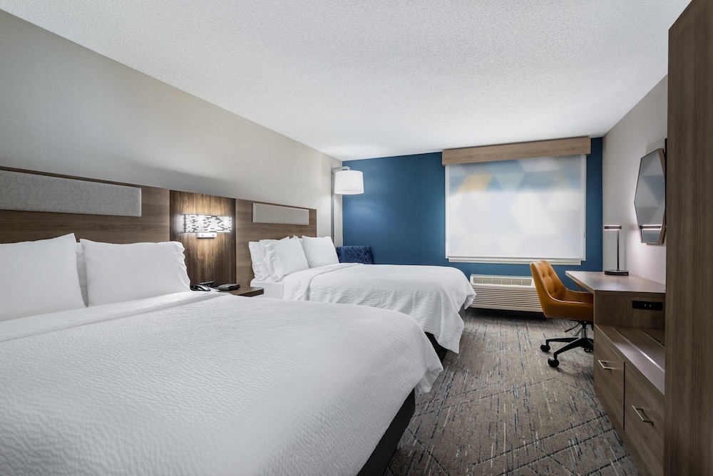 Standard Room, 2 Queen Beds (Walk-In Shower) - Photo 7