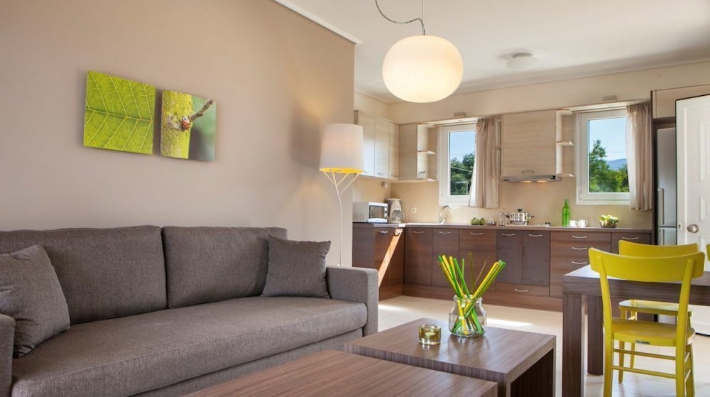 Junior Suite, 1 Bedroom, Partial Sea View (Hyacinth)