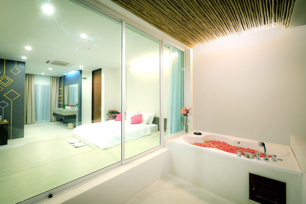 Canupy Room photo 2