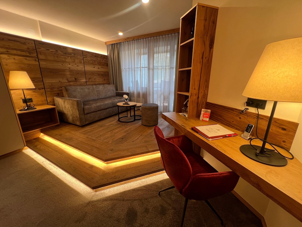 Deluxe Double Room, Lake View photo 3