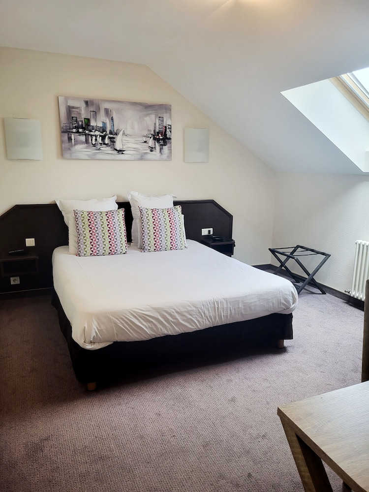 Superior Room, Multiple Beds - Photo 3