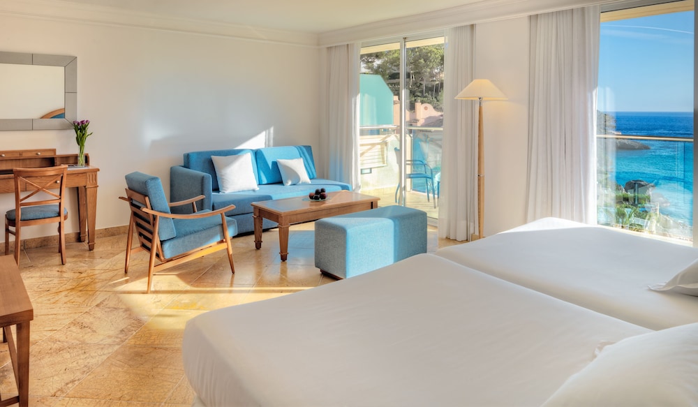 Junior Suite, Partial Sea View (Single Use) - Photo 1