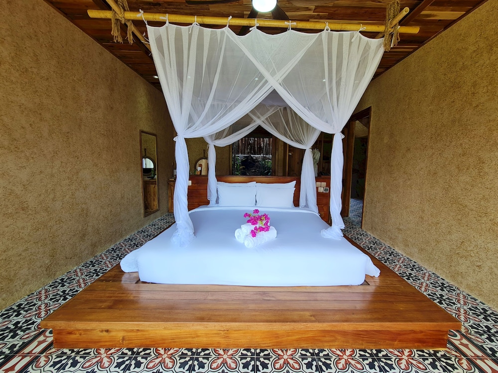 Premium Ocean Breeze with Garden View - Photo 5