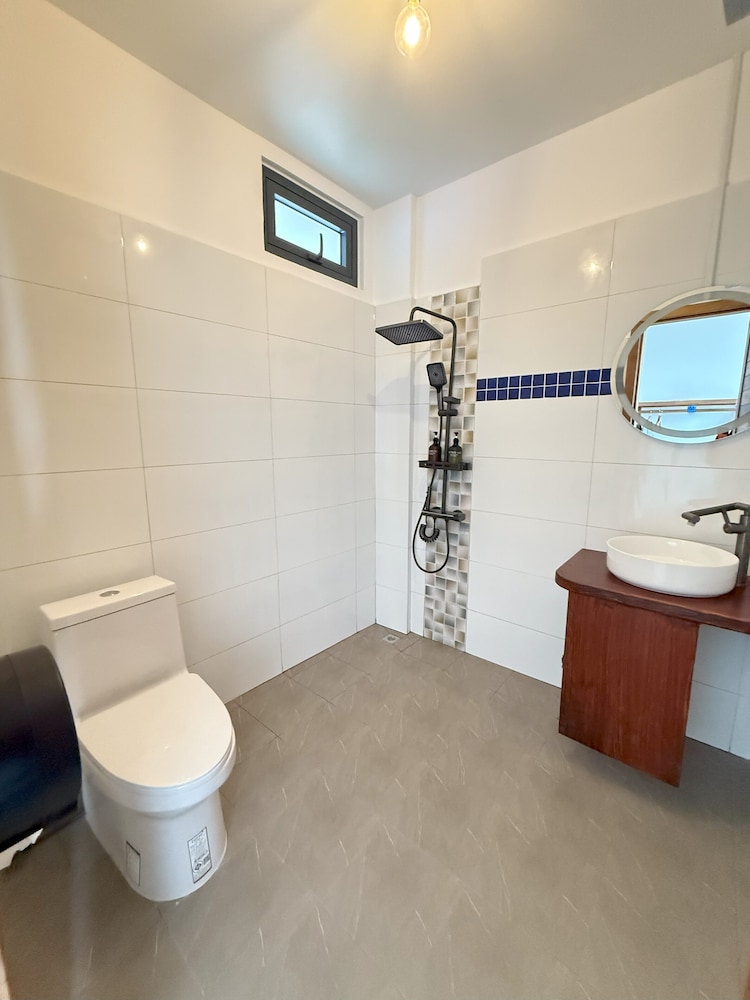 Deluxe Triple Room - Photo 5