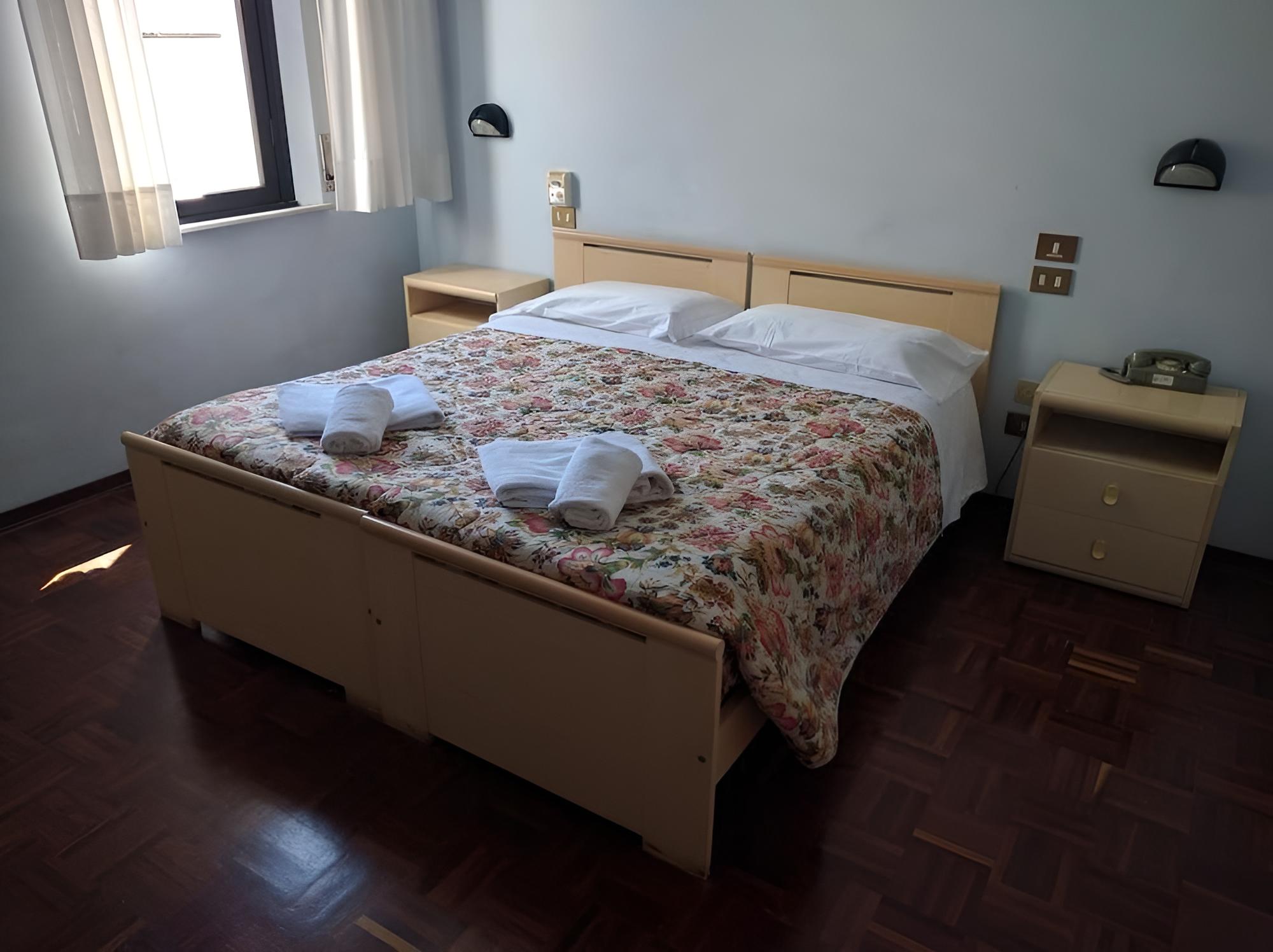 Basic Double or Twin Room, Accessible, Non Smoking photo 3