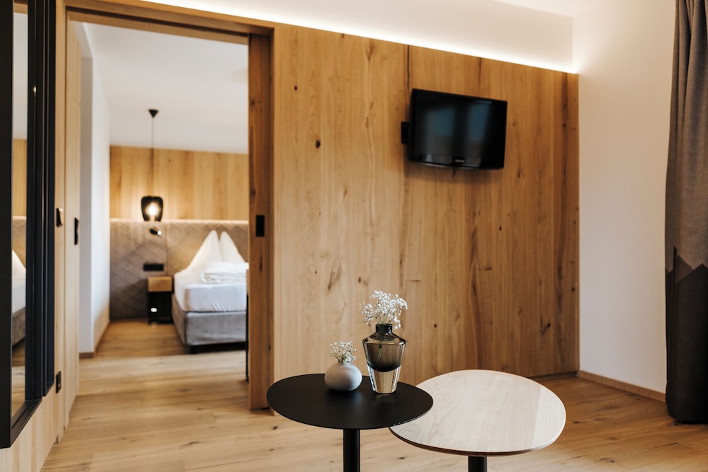 Family Studio Suite
