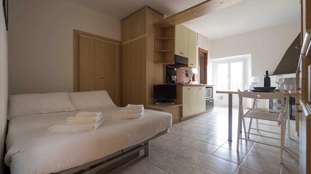 Apartment (1 Bedroom)