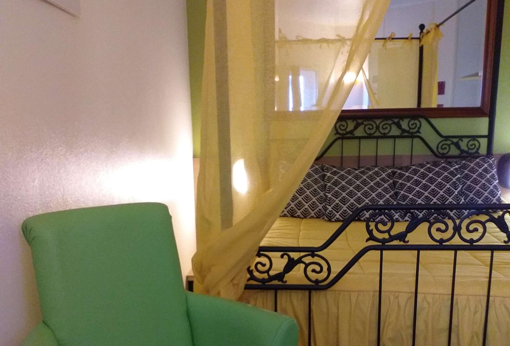 Standard Room, 1 Double Bed - Photo 5