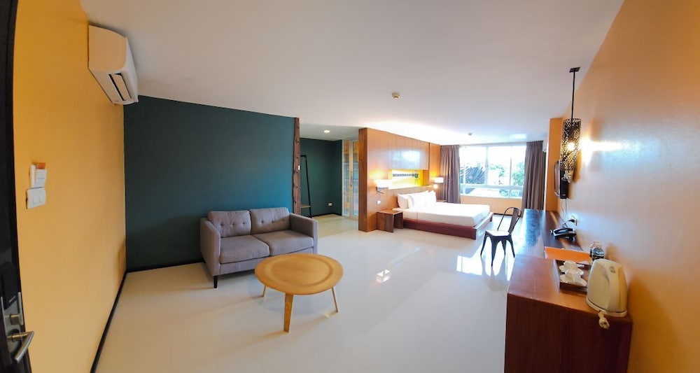 Deluxe Plus Room, Balcony photo 2