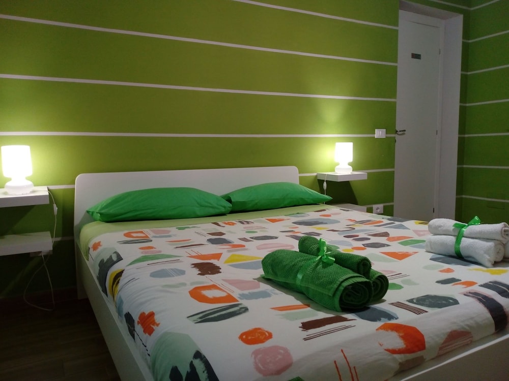 Family Room (Verde) photo 2