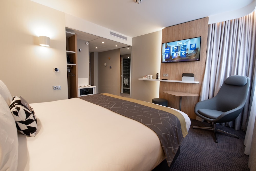 Standard Room (Free Breakfast) - Photo 7