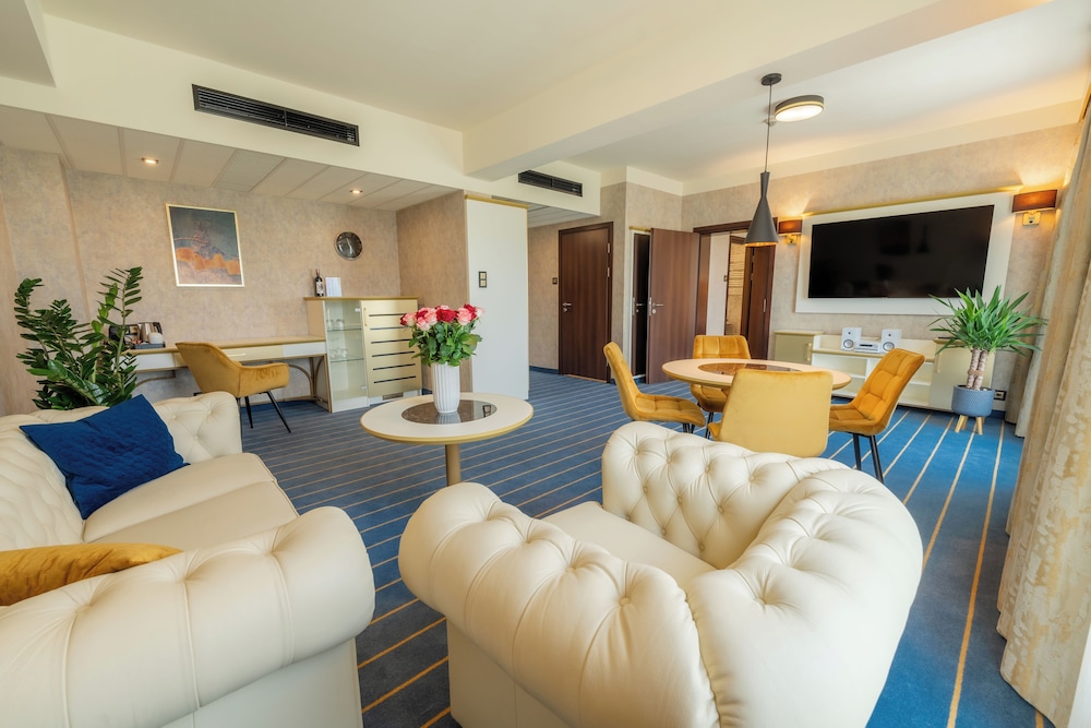 Apartment - Photo 4