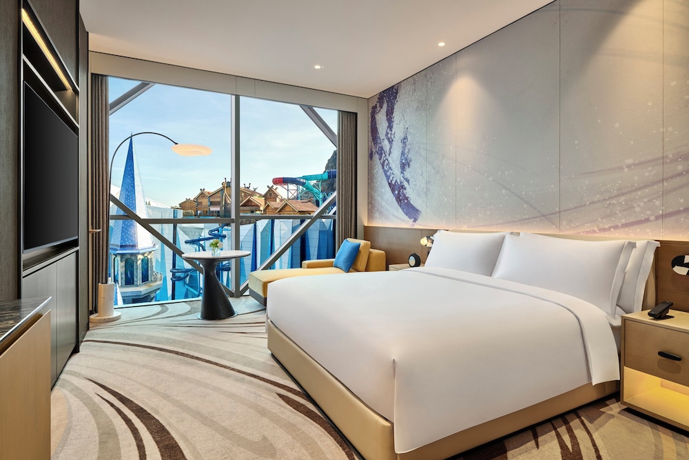 Standard Room, 1 King Bed