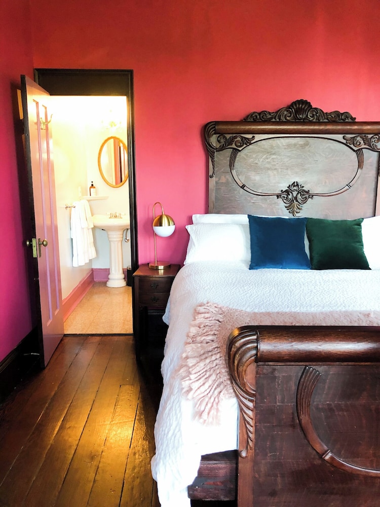 Romantic Room, Multiple Beds, Garden View (Not Pet Friendly) photo 3