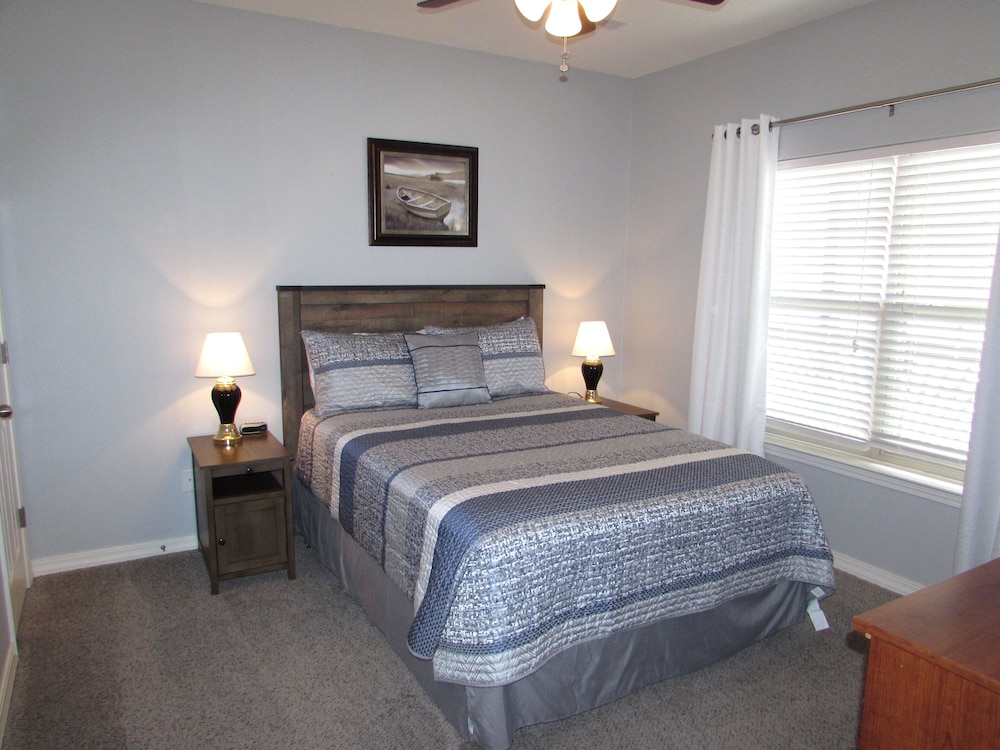 Condo, 3 Bedrooms