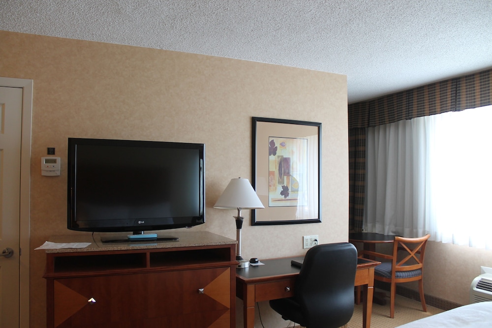 Standard Room, 2 Queen Beds, Non Smoking, Kitchenette - Photo 5