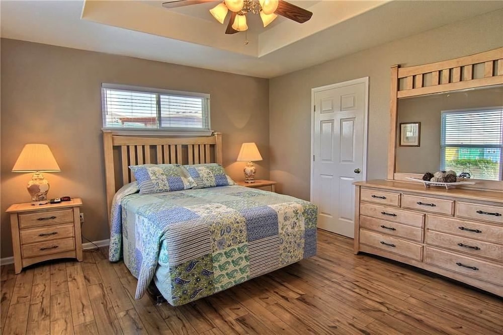 Condo, 5 Bedrooms