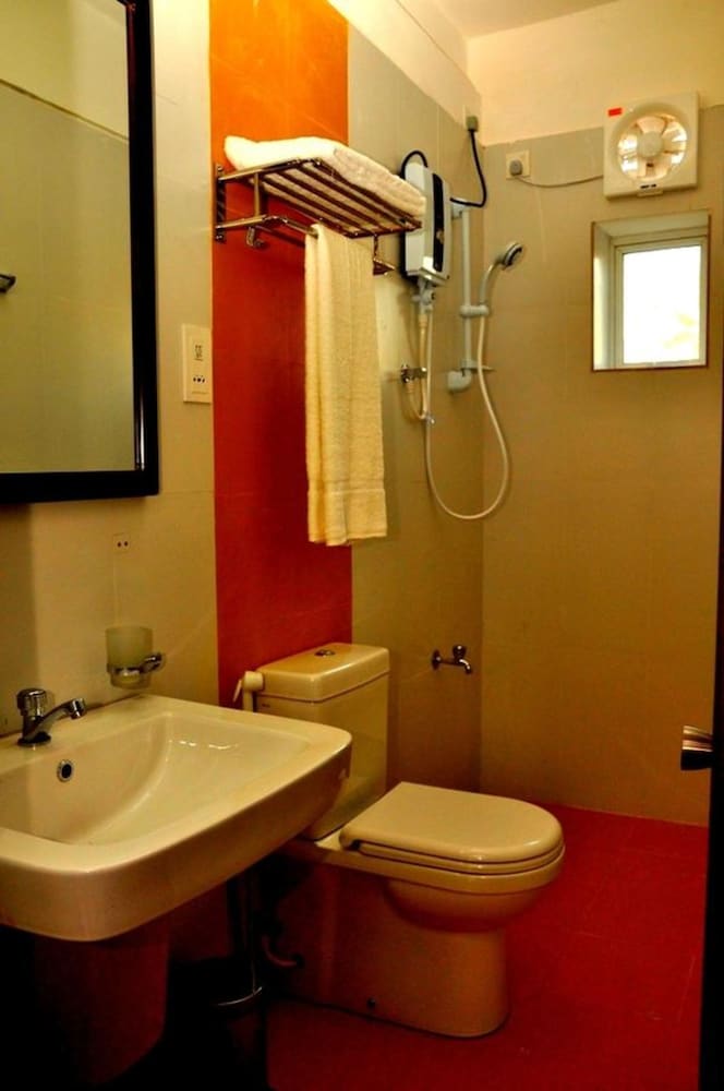 Suite AC Room photo 2