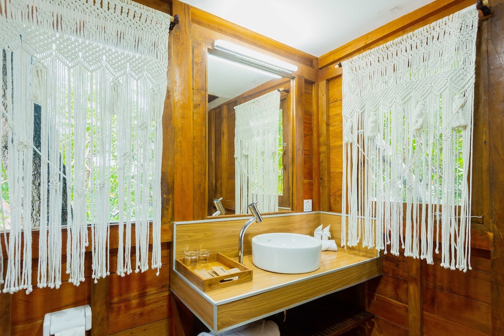 Tree House - Photo 7