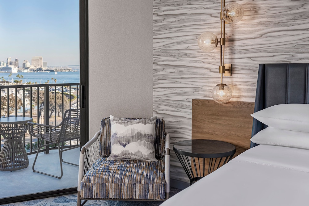 Premium Room, 2 Queen Beds, (Marina Tower Newly Renovated) - Photo 4
