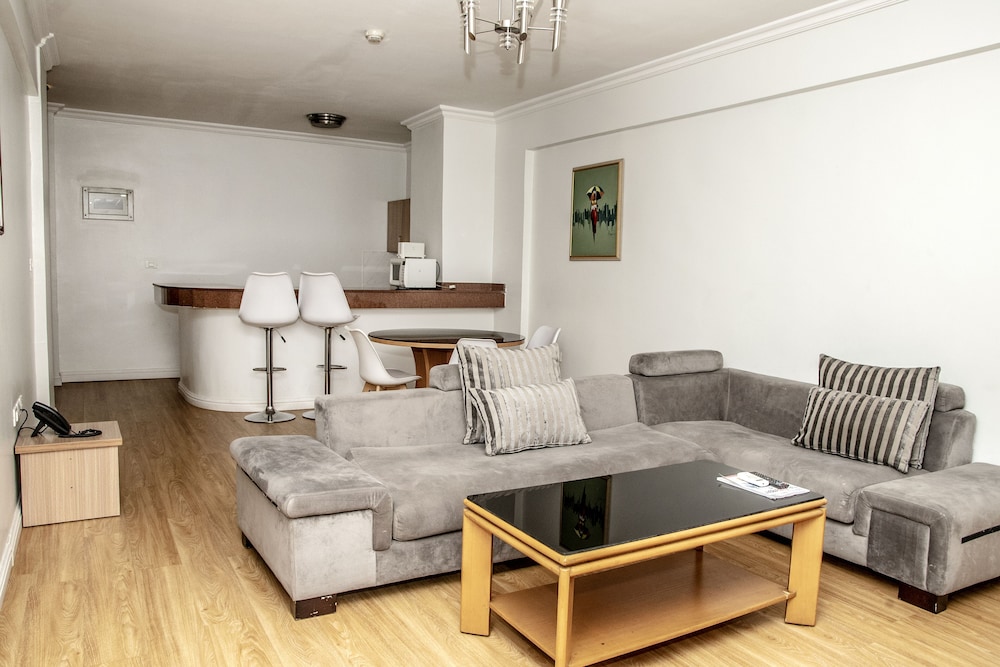 Executive Suite, Balcony
