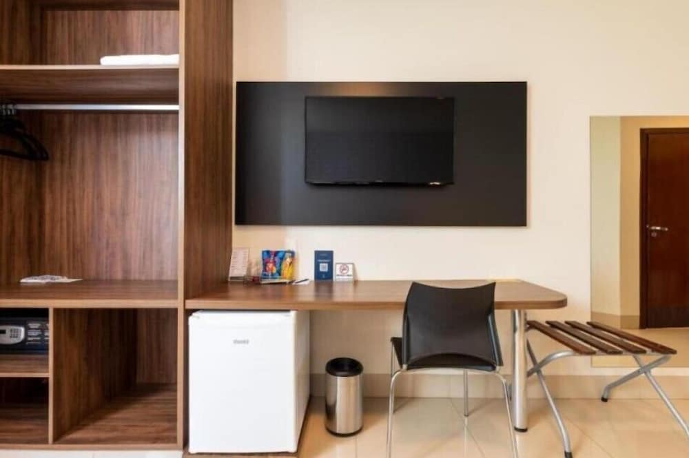 Deluxe Room, Accessible photo 3