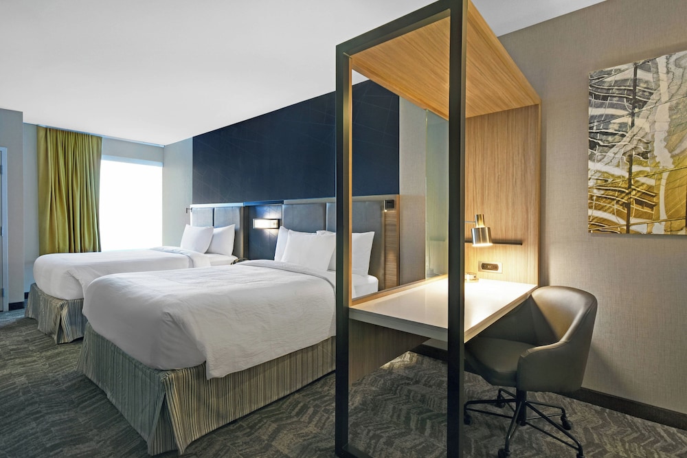Suite, Multiple Beds