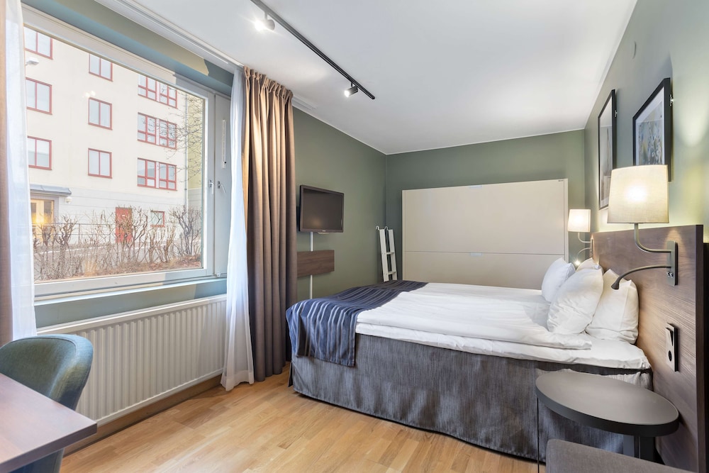 Family Room, Multiple Beds, Non Smoking photo 3