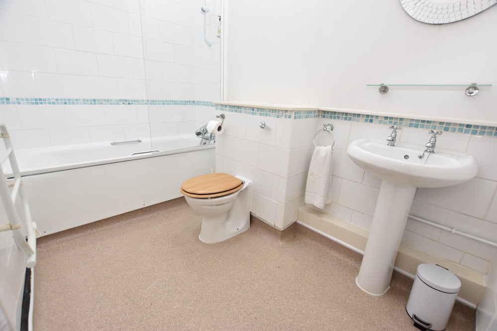 Comfort Triple Room, Ensuite photo 3