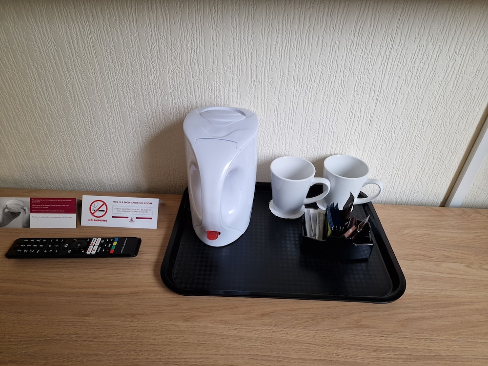 Standard Twin Room - Photo 6