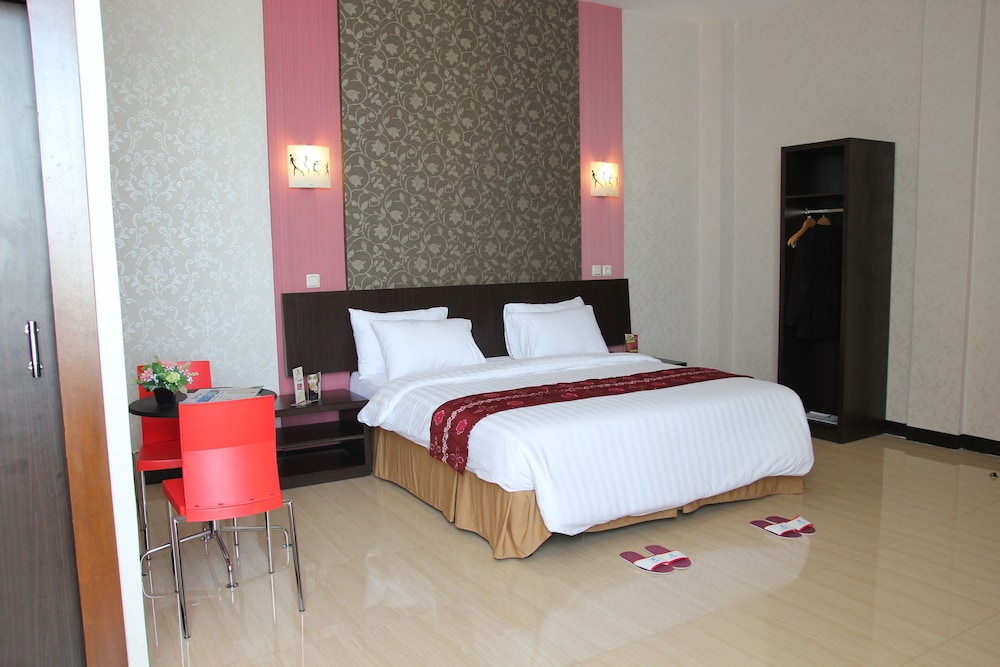 Junior Double Room, 1 King Bed photo 2