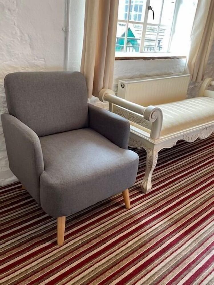 Standard Double Room, Ensuite photo 3
