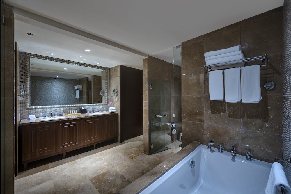 Royal Suite, Balcony photo 1