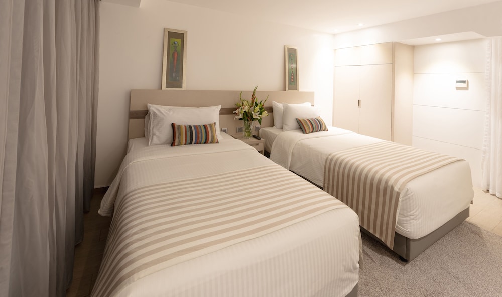 Deluxe Twin Room photo 2