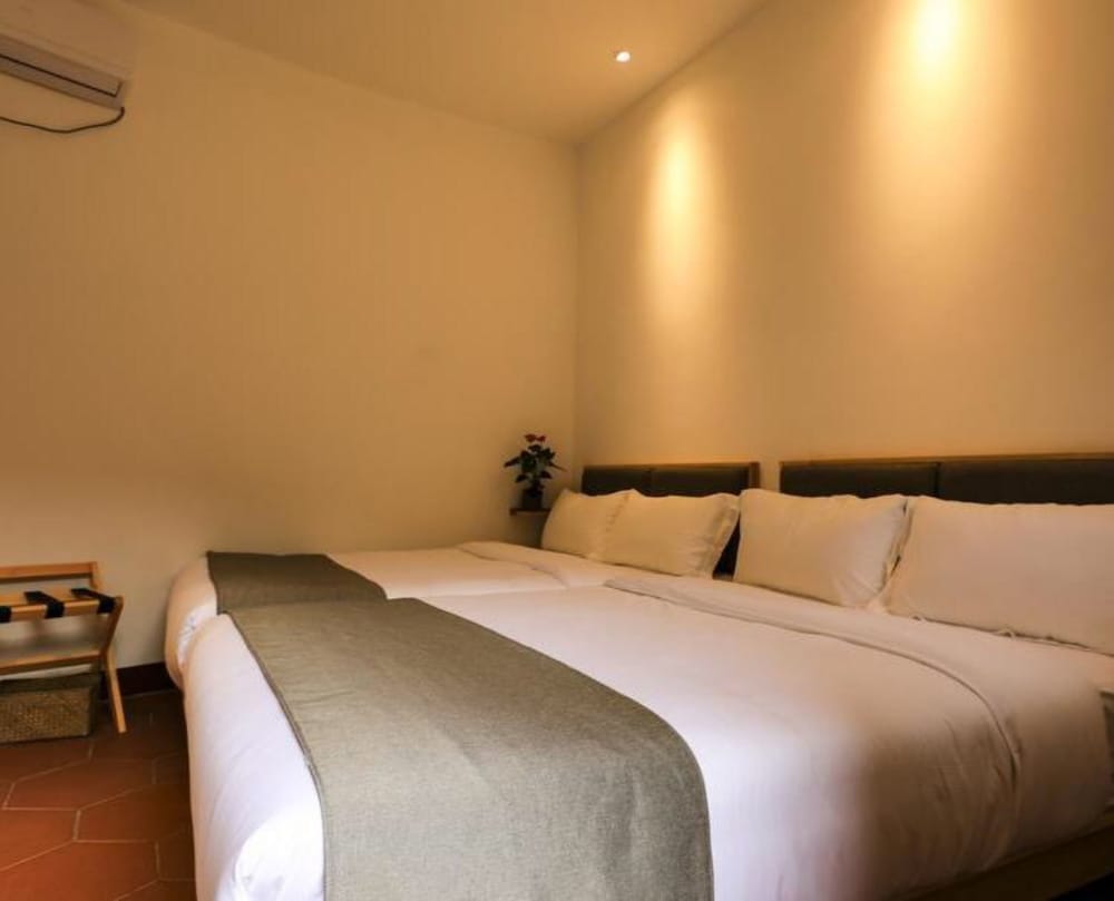 Signature Twin Room photo 2