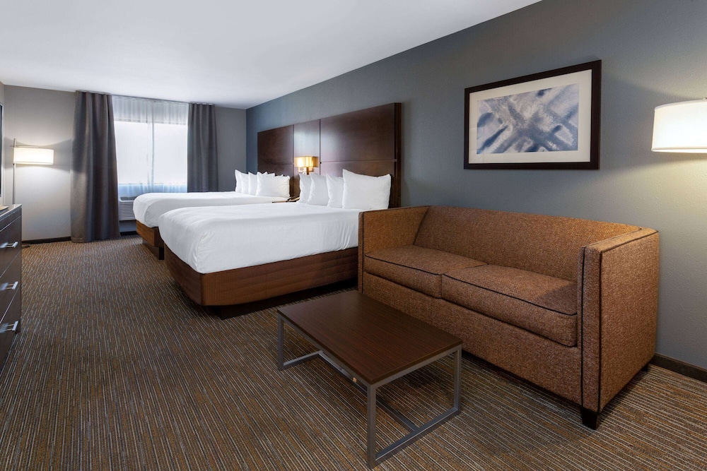 Suite, Multiple Beds, Non Smoking photo 1
