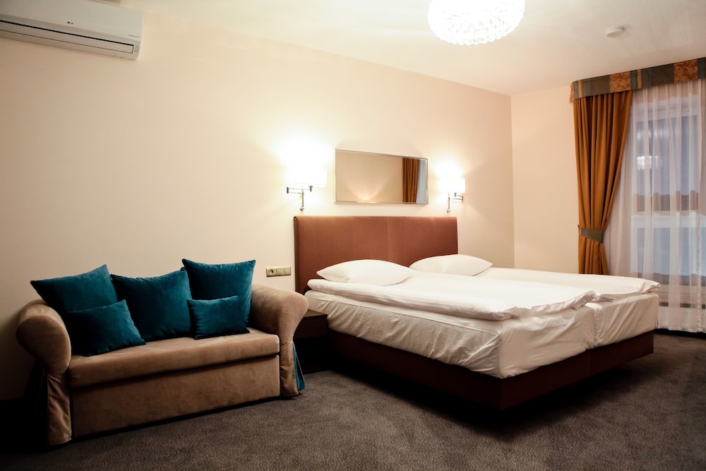 Deluxe Triple Room photo 1