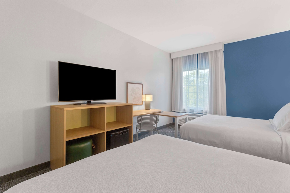 Room, 2 Queen Beds - Photo 3