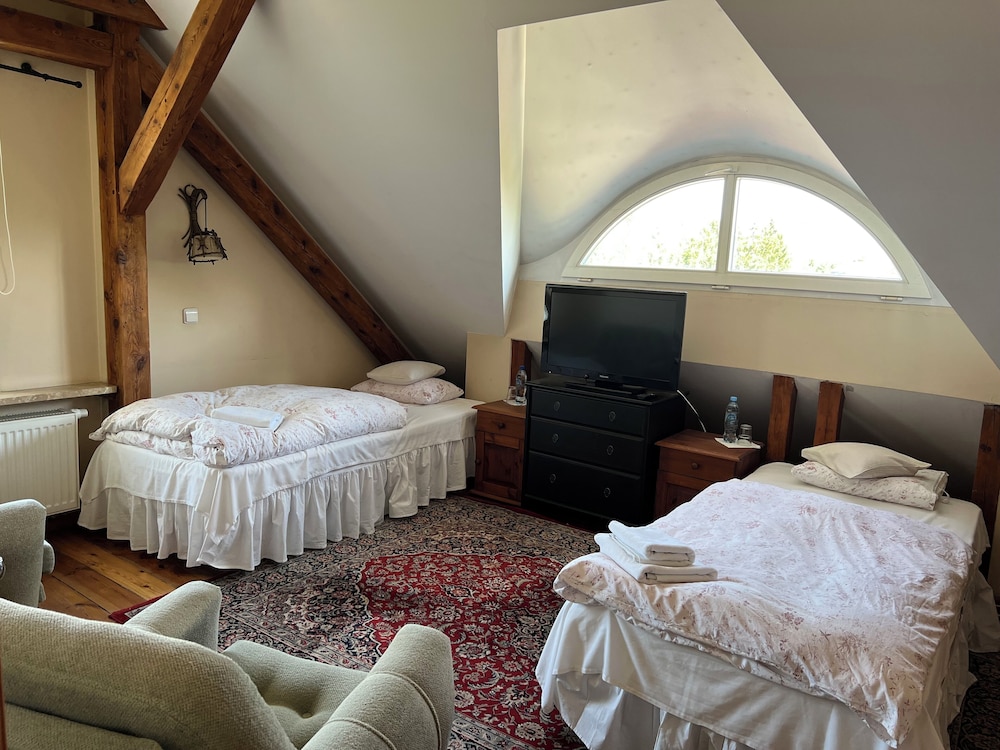 Basic Double or Twin Room photo 2