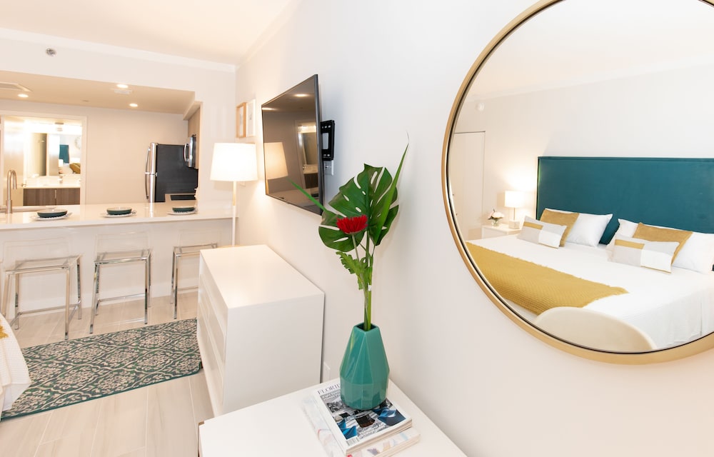 Design Studio Suite, Kitchen, Ocean View