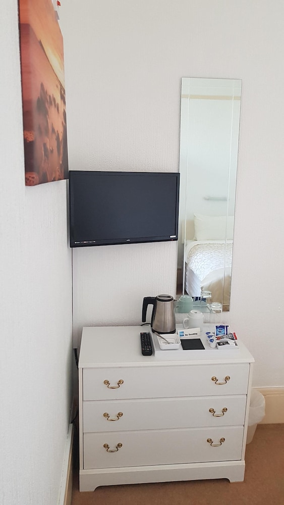 Single Room, Ensuite photo 3