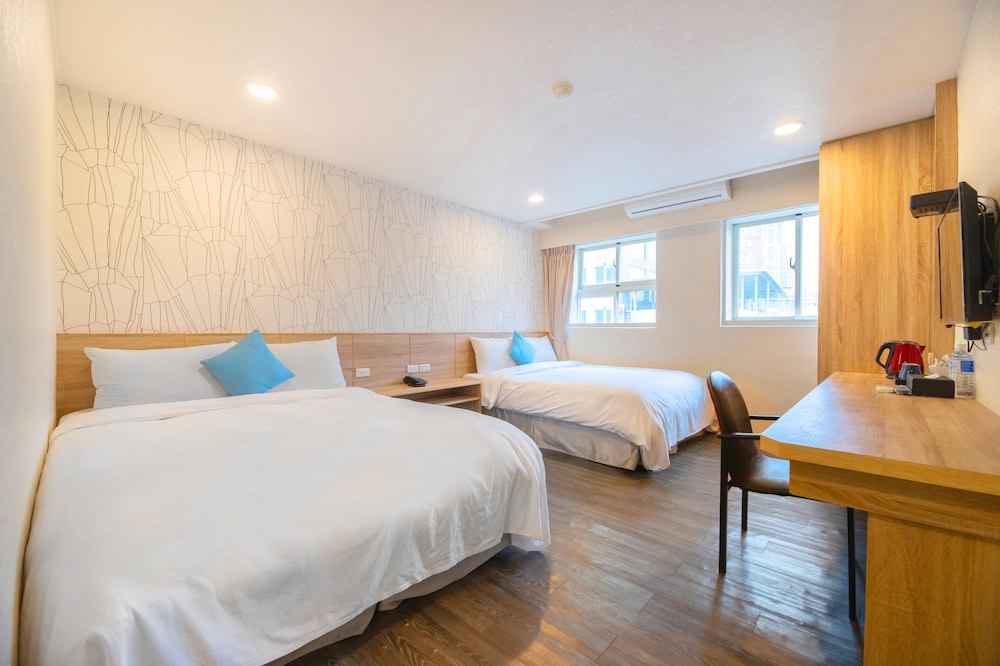 Classic Quadruple Room