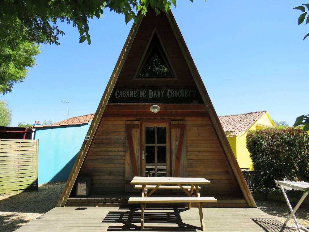 Cabin (Davy Crockett)