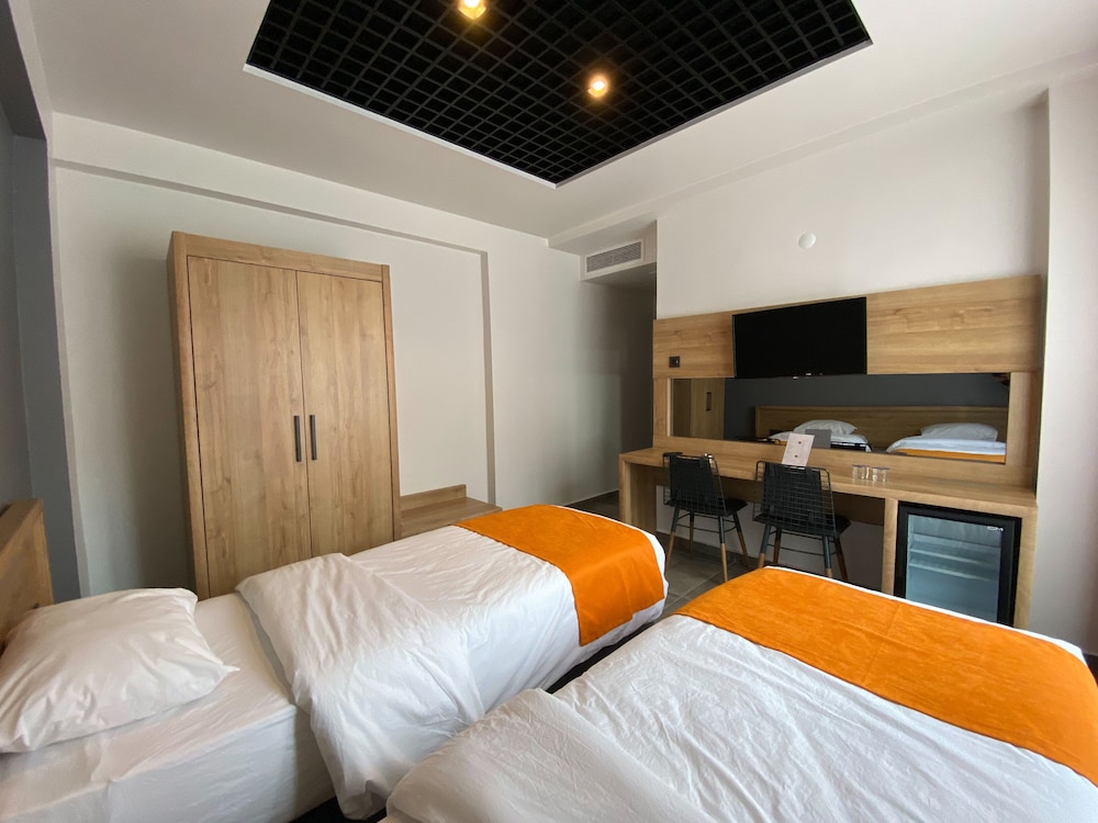 Standard Twin Room, 2 Twin Beds, City View photo 2