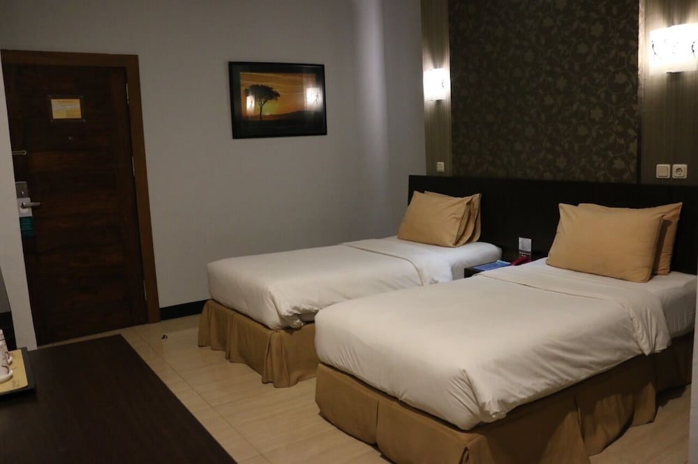 Standard Twin Room, Non Smoking, No Windows photo 1
